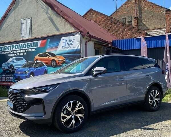 Серый БИД Tang, объемом двигателя 1.5 л и пробегом 2 тыс. км за 38899 $, фото 1 на Automoto.ua