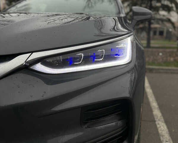 Серый БИД Tang, объемом двигателя 0 л и пробегом 33 тыс. км за 37000 $, фото 1 на Automoto.ua