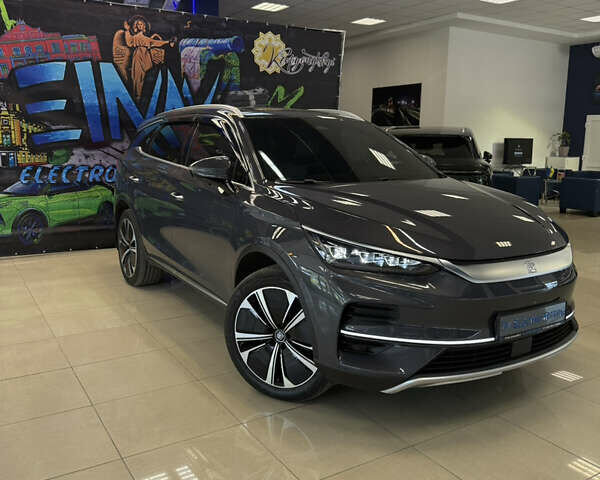 Серый БИД Tang, объемом двигателя 0 л и пробегом 8 тыс. км за 37599 $, фото 1 на Automoto.ua