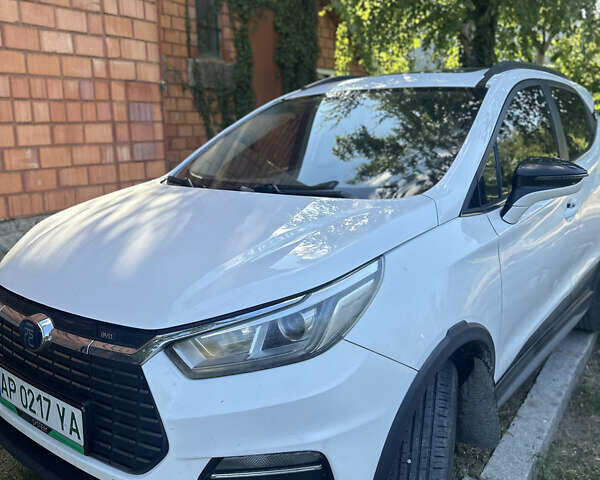 Белый БИД Yuan, объемом двигателя 0 л и пробегом 120 тыс. км за 12100 $, фото 1 на Automoto.ua