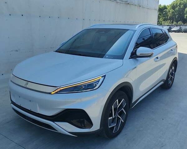 Белый БИД Yuan Plus, объемом двигателя 0 л и пробегом 6 тыс. км за 20300 $, фото 1 на Automoto.ua