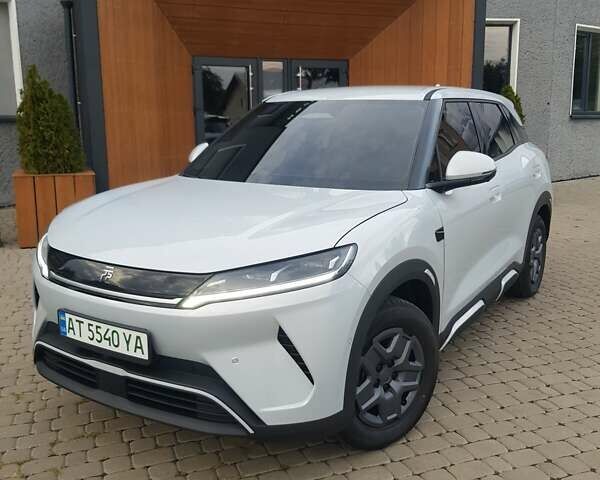 Белый БИД Yuan Up, объемом двигателя 0 л и пробегом 1 тыс. км за 19500 $, фото 1 на Automoto.ua