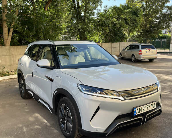 Сірий БІД Yuan Up, об'ємом двигуна 0 л та пробігом 2 тис. км за 20500 $, фото 1 на Automoto.ua