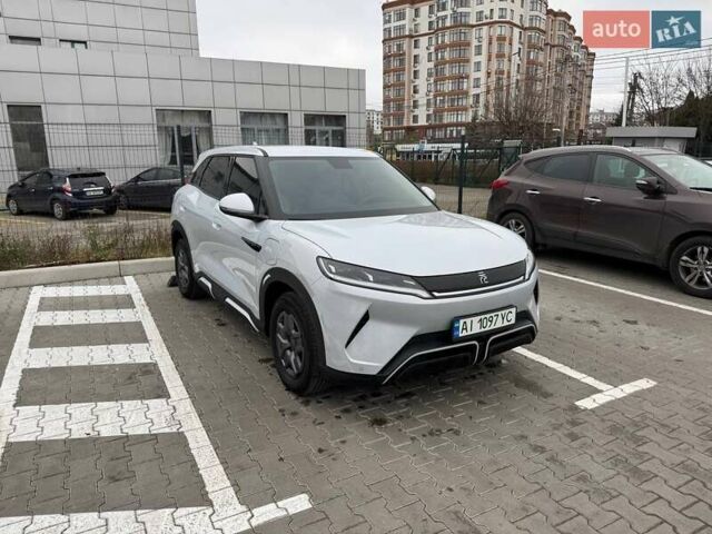 Серый БИД Yuan Up, объемом двигателя 0 л и пробегом 12 тыс. км за 16300 $, фото 1 на Automoto.ua