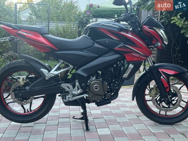 Баджадж Пульсар, об'ємом двигуна 0.2 л та пробігом 0 тис. км за 2000 $, фото 1 на Automoto.ua