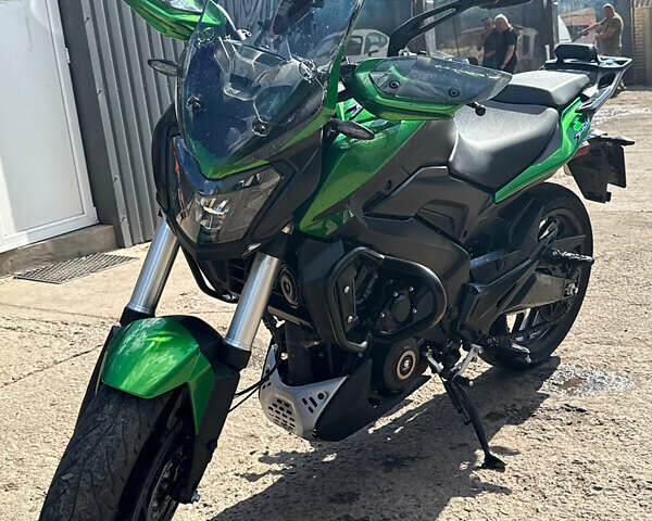 Зелений Баджадж Dominar D400, об'ємом двигуна 0.37 л та пробігом 6 тис. км за 4300 $, фото 1 на Automoto.ua