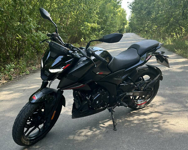Чорний Баджадж Pulsar N250, об'ємом двигуна 0.25 л та пробігом 2 тис. км за 2900 $, фото 1 на Automoto.ua