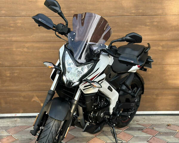 Белый Баджадж Pulsar NS200, объемом двигателя 0.2 л и пробегом 1 тыс. км за 2600 $, фото 1 на Automoto.ua