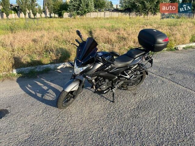Черный Баджадж Pulsar NS200, объемом двигателя 0.2 л и пробегом 8 тыс. км за 2000 $, фото 1 на Automoto.ua