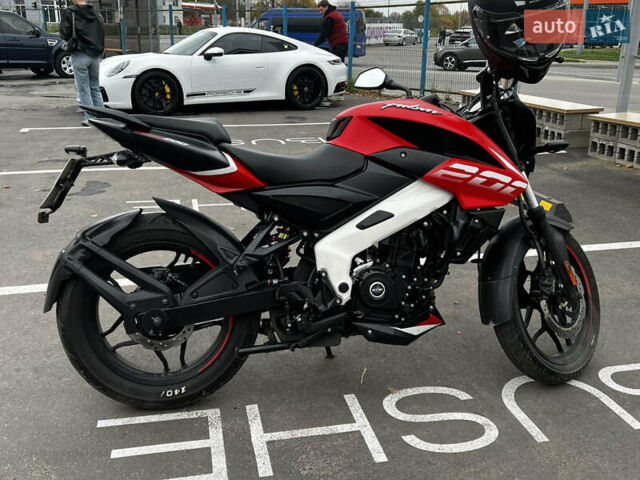 Червоний Баджадж Pulsar NS200, об'ємом двигуна 0.2 л та пробігом 14 тис. км за 2099 $, фото 1 на Automoto.ua