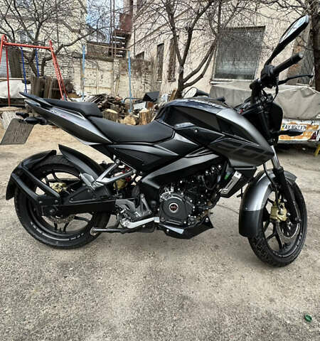 Баджадж Pulsar NS200, объемом двигателя 0.2 л и пробегом 12 тыс. км за 1950 $, фото 1 на Automoto.ua