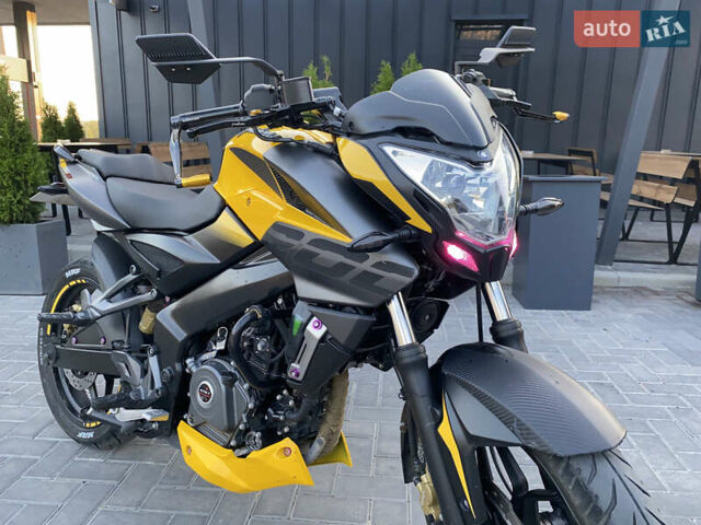 Жовтий Баджадж Pulsar NS200, об'ємом двигуна 0.2 л та пробігом 6 тис. км за 2450 $, фото 1 на Automoto.ua