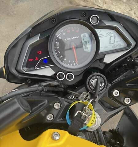 Желтый Баджадж Pulsar NS200, объемом двигателя 2 л и пробегом 10 тыс. км за 1550 $, фото 1 на Automoto.ua
