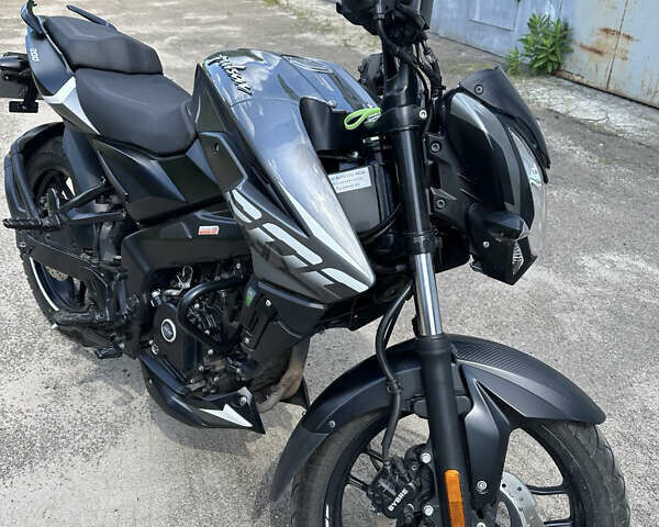 Сірий Баджадж Pulsar NS200, об'ємом двигуна 0.2 л та пробігом 9 тис. км за 2200 $, фото 1 на Automoto.ua