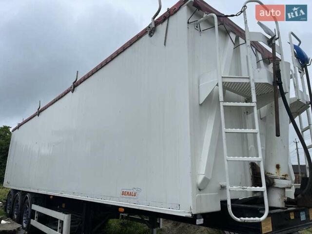 Черный Беналу Беналу, объемом двигателя 0 л и пробегом 100 тыс. км за 38500 $, фото 1 на Automoto.ua