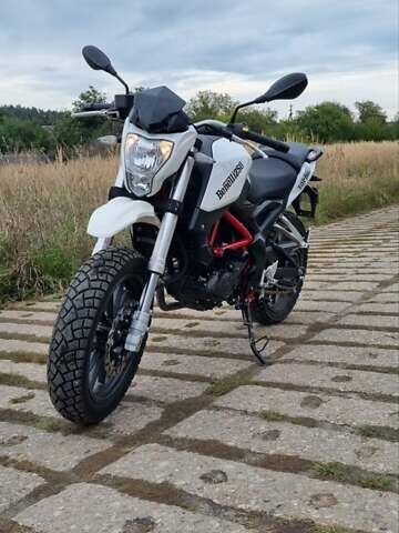 Бенелли TNT 25 2020 в Луцке на Automoto.ua Белый Бенелли TNT 25, объемом двигателя 0 л и пробегом 18 тыс. км за 2100 $, фото 1 на Automoto.ua