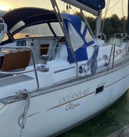 Бежевий Бенетюа Окєаніс, об'ємом двигуна 2.3 л та пробігом 200 тис. км за 130000 $, фото 1 на Automoto.ua