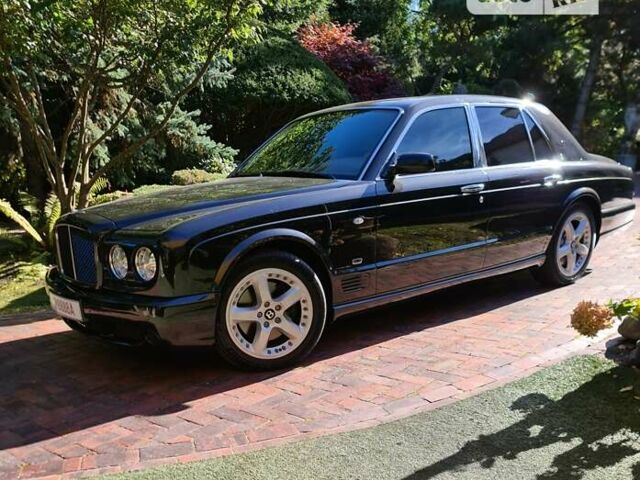 Черный Бентли Арнаж, объемом двигателя 6.76 л и пробегом 60 тыс. км за 70000 $, фото 1 на Automoto.ua