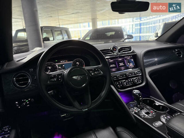 Бентлі Бентайга, об'ємом двигуна 4 л та пробігом 170 тис. км за 160000 $, фото 1 на Automoto.ua
