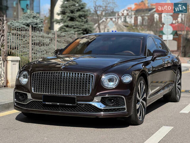 Коричневий Бентлі Флаінг Спур, об'ємом двигуна 4 л та пробігом 20 тис. км за 248000 $, фото 1 на Automoto.ua