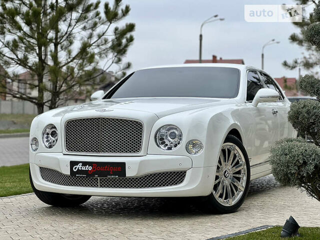 Білий Бентлі Mulsanne, об'ємом двигуна 6.8 л та пробігом 4 тис. км за 195000 $, фото 1 на Automoto.ua