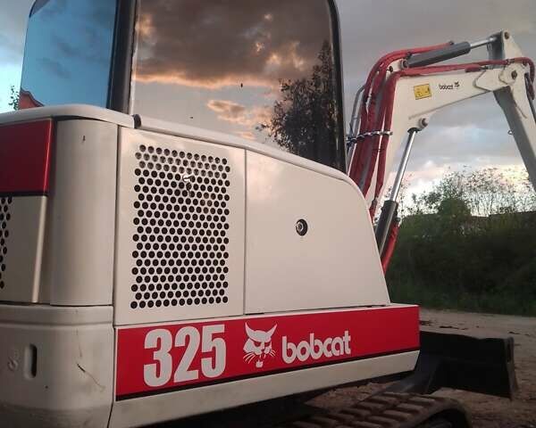 Белый Бобкэт 325, объемом двигателя 1.7 л и пробегом 0 тыс. км за 17760 $, фото 1 на Automoto.ua