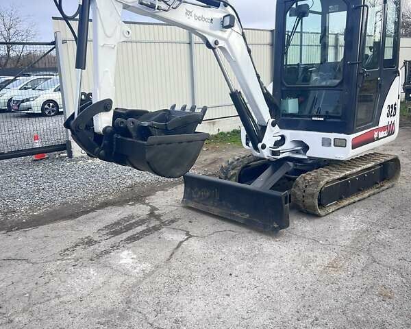 Бобкэт 325, объемом двигателя 0 л и пробегом 6 тыс. км за 18700 $, фото 1 на Automoto.ua