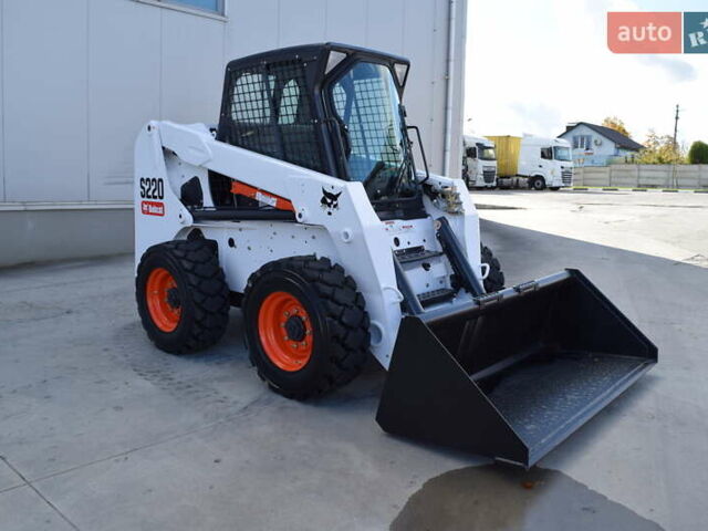 Бобкэт С220 2008 в Ровно на Automoto.ua Бобкэт С220, объемом двигателя 0 л и пробегом 0 тыс. км за 27900 $, фото 1 на Automoto.ua
