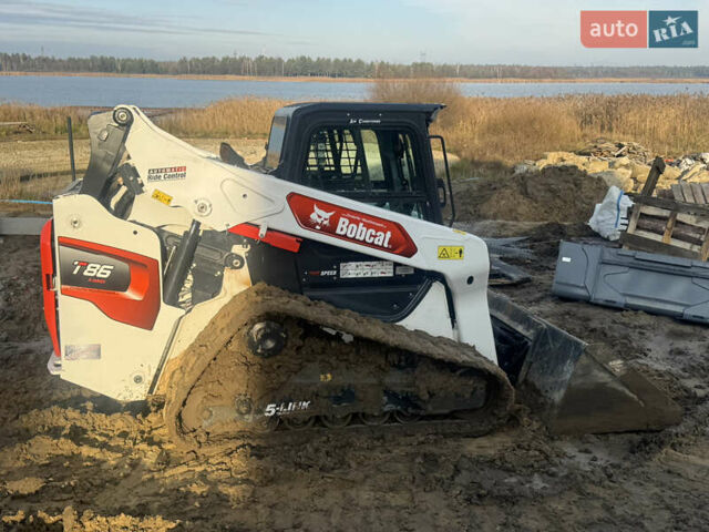 Бобкэт T870, объемом двигателя 0 л и пробегом 1 тыс. км за 115914 $, фото 1 на Automoto.ua