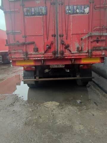 Красный Бодекс Kiss 33, объемом двигателя 0 л и пробегом 999 тыс. км за 11000 $, фото 1 на Automoto.ua