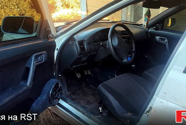 Белый Богдан 2110, объемом двигателя 1.6 л и пробегом 200 тыс. км за 3000 $, фото 1 на Automoto.ua