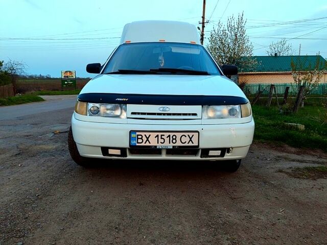 Белый Богдан 2310, объемом двигателя 1.6 л и пробегом 238 тыс. км за 2700 $, фото 1 на Automoto.ua