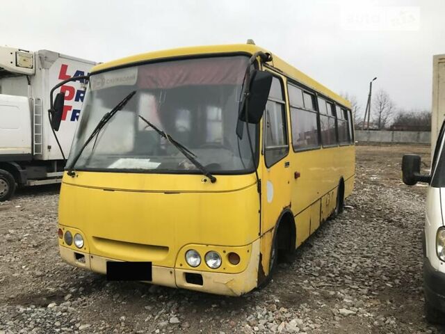Желтый Богдан А 09201 (Е-1), объемом двигателя 4.6 л и пробегом 613 тыс. км за 3300 $, фото 1 на Automoto.ua