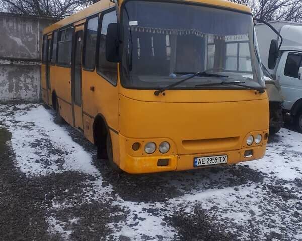 Желтый Богдан А 09201 (Е-1), объемом двигателя 4.6 л и пробегом 500 тыс. км за 4500 $, фото 1 на Automoto.ua