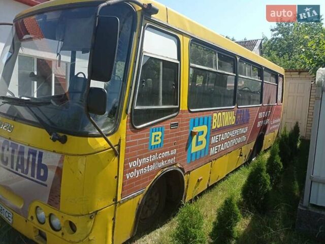 Желтый Богдан А-09202, объемом двигателя 4.6 л и пробегом 500 тыс. км за 3000 $, фото 1 на Automoto.ua