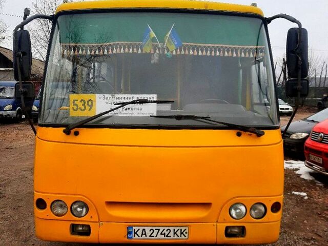Желтый Богдан А092, объемом двигателя 4.6 л и пробегом 300 тыс. км за 6300 $, фото 1 на Automoto.ua
