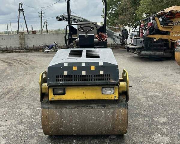 Бомаг BW 120AD-4 Roller 2004 в Днепре (Днепропетровске) на Automoto.ua Желтый Бомаг BW 120AD-4 Roller, объемом двигателя 0 л и пробегом 0 тыс. км за 18000 $, фото 1 на Automoto.ua