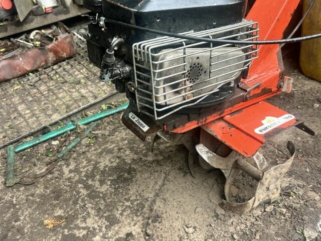 Червоний Briggs & Stratton 450, об'ємом двигуна 0 л та пробігом 10 тис. км за 194 $, фото 1 на Automoto.ua