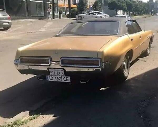 Желтый Бьюик ЛЕ Сабре, объемом двигателя 5.7 л и пробегом 100 тыс. км за 37777 $, фото 1 на Automoto.ua