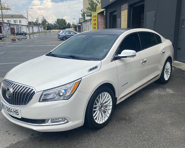 Білий Бьюік LaCrosse, об'ємом двигуна 2.4 л та пробігом 108 тис. км за 10500 $, фото 1 на Automoto.ua