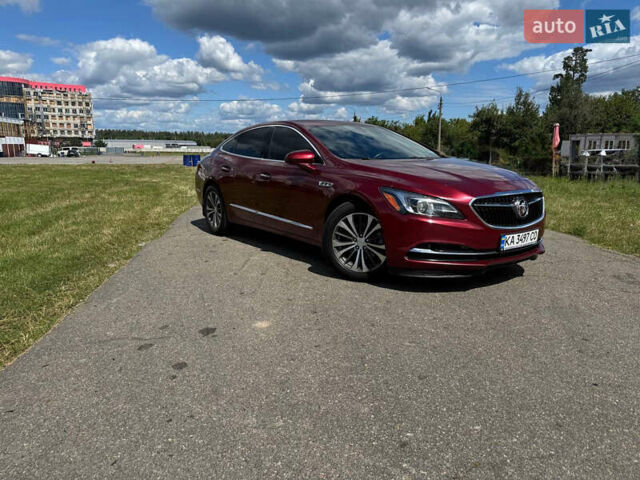 Красный Бьюик ЛаКросс, объемом двигателя 3.56 л и пробегом 132 тыс. км за 16499 $, фото 1 на Automoto.ua