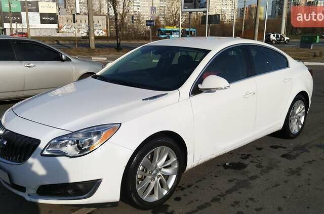 Белый Бьюик Регал, объемом двигателя 2 л и пробегом 175 тыс. км за 9600 $, фото 1 на Automoto.ua