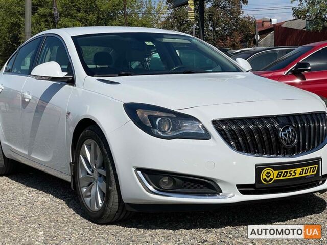 Белый Бьюик Регал, объемом двигателя 2 л и пробегом 134 тыс. км за 10999 $, фото 1 на Automoto.ua