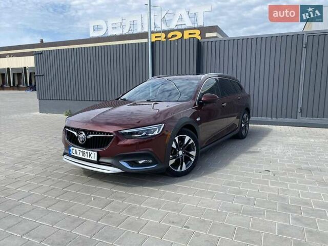 Красный Бьюик Регал, объемом двигателя 2 л и пробегом 63 тыс. км за 17500 $, фото 1 на Automoto.ua