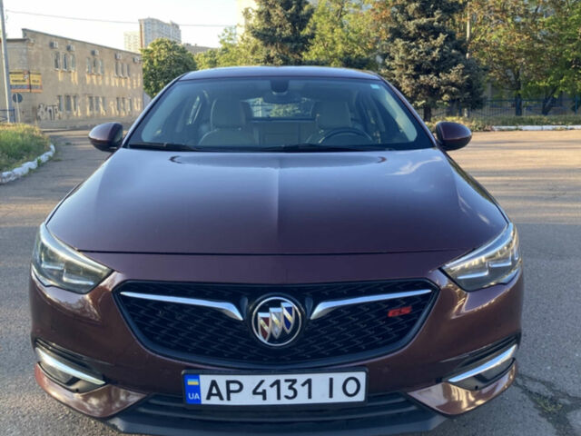 Красный Бьюик Регал, объемом двигателя 2 л и пробегом 175 тыс. км за 13500 $, фото 1 на Automoto.ua