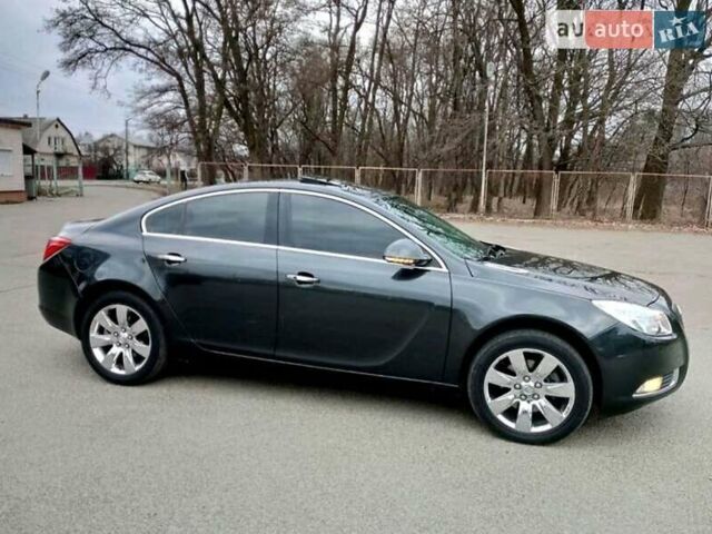 Серый Бьюик Регал, объемом двигателя 2 л и пробегом 212 тыс. км за 9573 $, фото 1 на Automoto.ua