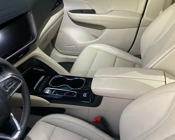 Серый Бьюик Envision, объемом двигателя 2 л и пробегом 91 тыс. км за 18000 $, фото 1 на Automoto.ua