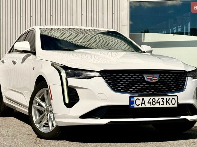 Белый Кадиллак CT4, объемом двигателя 2 л и пробегом 162 тыс. км за 16500 $, фото 1 на Automoto.ua