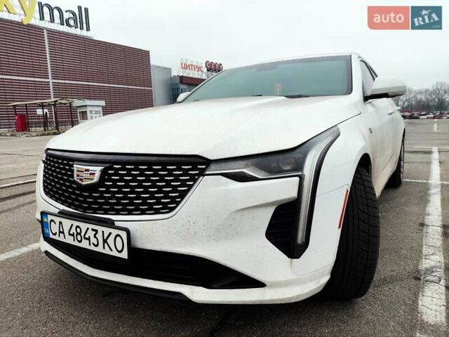 Белый Кадиллак CT4, объемом двигателя 2 л и пробегом 152 тыс. км за 18000 $, фото 1 на Automoto.ua