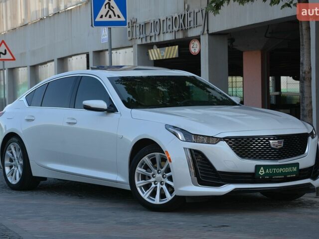 Белый Кадиллак CT5, объемом двигателя 2 л и пробегом 7 тыс. км за 28500 $, фото 1 на Automoto.ua